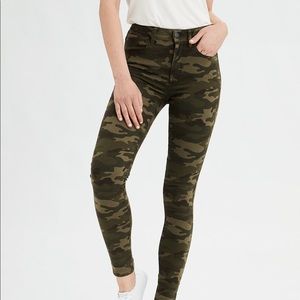 AEO Hi Rise Camo Super Stretch Jeggings NWT Long